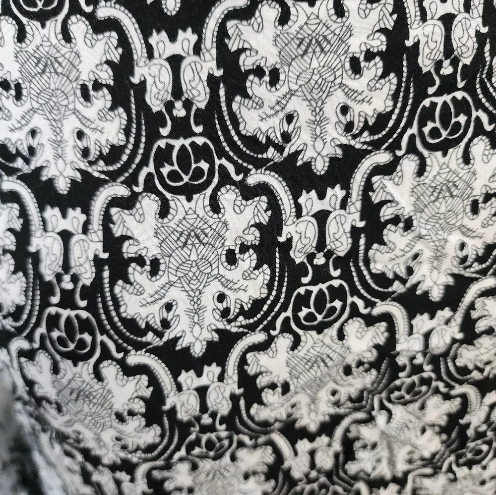 Gorgeous Tunic Length Blouse - Picture 6 of 9